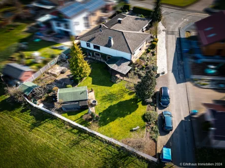  - Haus kaufen in Mechernich / Harzheim - Zeitlose Eleganz - Bungalow für die Familie oder Generationenwohnen auf großem Grundstück ...