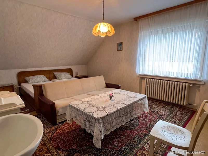 Schlafzimmer 1 2 OG