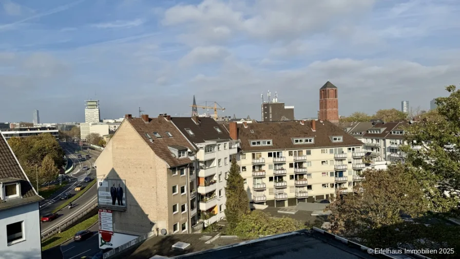 Aussicht von Dachterrasse und Spitzboden