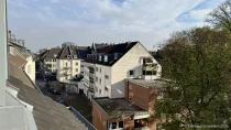 Aussicht von der Wohnküche, links auf die Severinsstraße