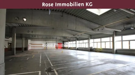 Lager - Halle/Lager/Produktion mieten in Porta Westfalica - ROSE IMMOBILIEN KG: Lagerhalle an der Bundesstraße in Porta Westfalica.