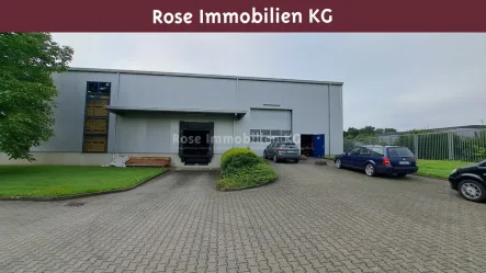 Ansicht - Halle/Lager/Produktion mieten in Löhne - ROSE IMMOBILIEN KG: Lager-/Produktionsflächen mit Rampen und Rolltor!