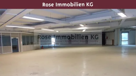 Lager - Halle/Lager/Produktion mieten in Löhne - ROSE IMMOBILIEN KG: Ausstellung, Büro und Lager in Löhne nahe der BAB 30!