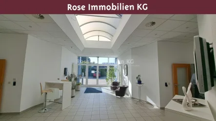 Empfang - Büro/Praxis mieten in Bad Oeynhausen - ROSE IMMOBILIEN KG:  Moderne Büroflächen im Gewerbegebiet Bad Oeynhausen zu vermieten!