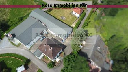 Ansicht - Halle/Lager/Produktion kaufen in Porta Westfalica - ROSE IMMOBILIEN KG: Arbeiten und Wohnen auf einem Grundstück! Oder investieren Sie in ein Renditeobjekt!