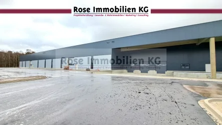 Versand - Halle/Lager/Produktion mieten in Espelkamp - ROSE IMMOBILIEN KG: Neubau - Hier können Sie hochstapeln!  Deckenhöhe ca. 8,3m!KfW 40!! - Erstbezug