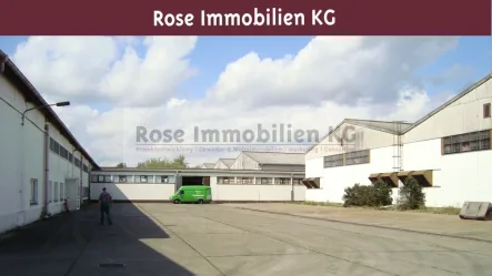 Innenplatz Halle 13-10 - Halle/Lager/Produktion kaufen in Küstriner Vorland - ROSE IMMOBILIEN KG: Lagerhalle zu verkaufen!