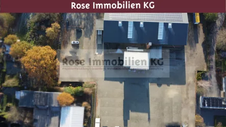 Ansicht - Halle/Lager/Produktion mieten in Porta Westfalica - Rose Immobilien KG: Nahe der BAB2 - BAB30! Lagerfläche mit Rampe und Außenfläche zu vermieten!