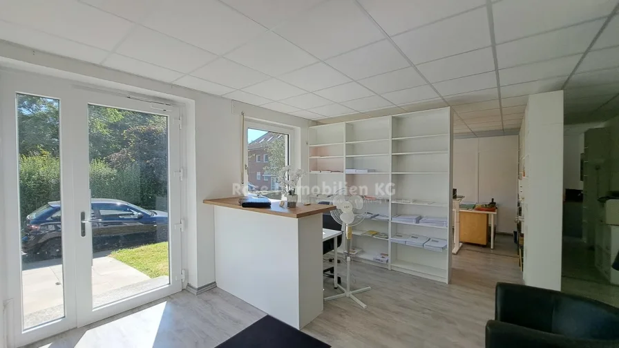 Büro - Büro/Praxis mieten in Minden - ROSE-IMMOBILIEN-KG: Helle Büro-/Praxiffläche in ruhiger, zentraler Wohnlage zu vermieten!