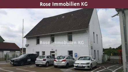 Bürogebäude - Büro/Praxis mieten in Porta Westfalica - ROSE IMMOBILIEN KG: Bürogebäude an der Bundesstraße in Porta Westfalica.