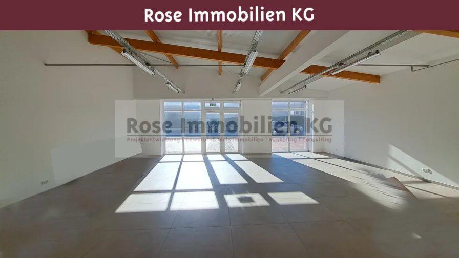 Ausstellung - Halle/Lager/Produktion mieten in Löhne - ROSE IMMOBILIEN KG:  Ausstellung und Lager mit Büroflächen!