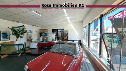 Ausstellung - Halle/Lager/Produktion mieten in Minden - ROSE IMMOBILIEN KG: Lager, Ausstellung und Büros mit guter Sichtbarkeit in Minden zu vermieten!