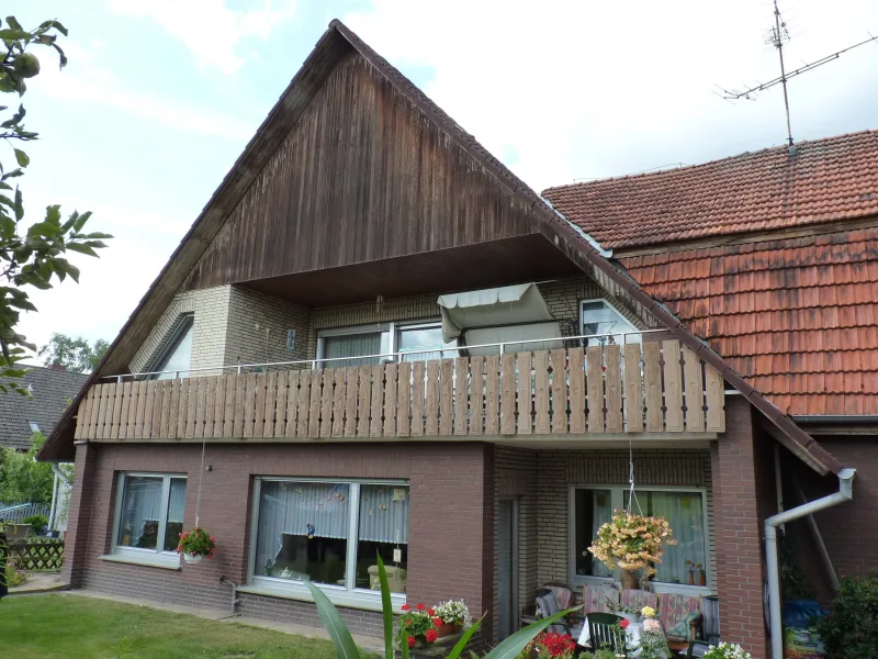 Wohnhaus mit Loggia