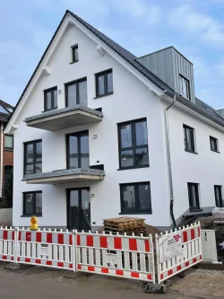 Titel - Wohnung mieten in Bückeburg - VERMIETUNG EINER 4- ZIMMER-KOMFORTWOHNUNG