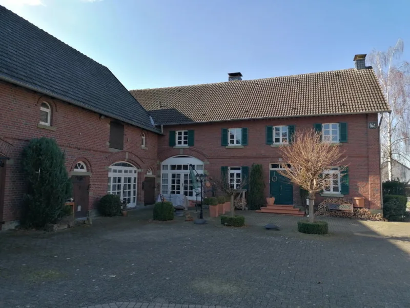 Außenansicht - Haus kaufen in Soest - Vor den Toren Soest s - ländliches Flair mit historischem Ambiente!