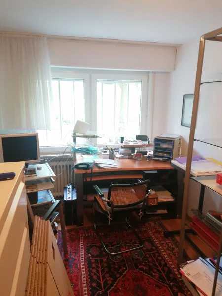 Büro EG