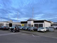 Autohaus mit Werkstatt und Wohnung