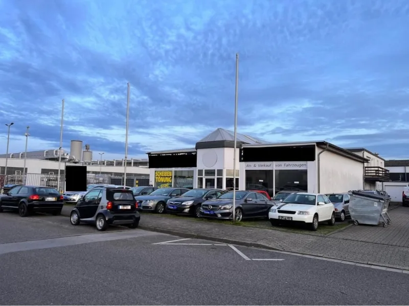 Autohaus mit Werkstatt und Wohnung - Halle/Lager/Produktion kaufen in Moers - Autohaus mit Werkstatt und 102 qm Wohnung in Moers!