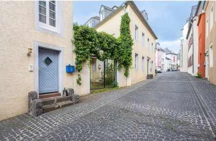  - Haus kaufen in Bitburg - Zwei charmante Stadthäuser mit Innenhof im Herzen von Bitburg!