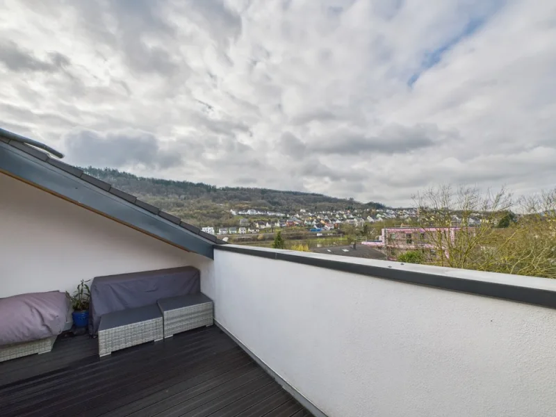 Dachterrasse in Südausrichung  - Haus kaufen in Langsur - Saniertes Einfamilienhaus in Langsur! Grenze L- Wasserbillig 5min.