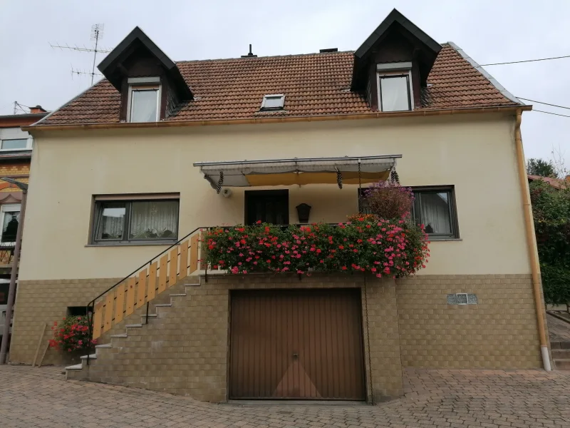  - Haus kaufen in Herschweiler-Pettersheim - RESERVIERT**Für Handwerker und Macher - interessantes EFH mit Garten, Garage und viel Potenzial**