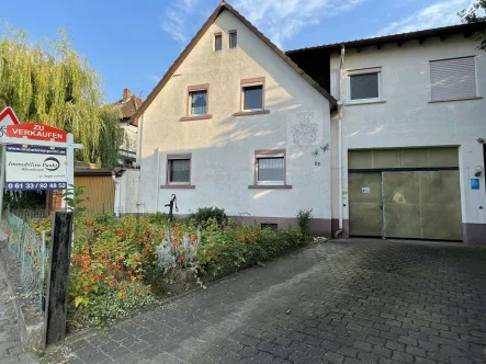 Hausansicht - Haus kaufen in Weinolsheim - ImmobilienPunkt*** Viel Platz und Optionen in toller Ortsrandlage