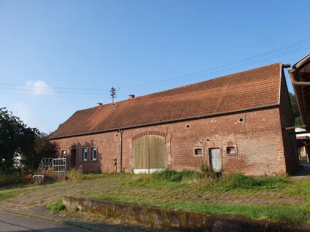 Wohnhaus mit Scheune - Grundstück kaufen in Queidersbach  - Bauernhaus mit Ausbaupotential oder Baugrundstück 