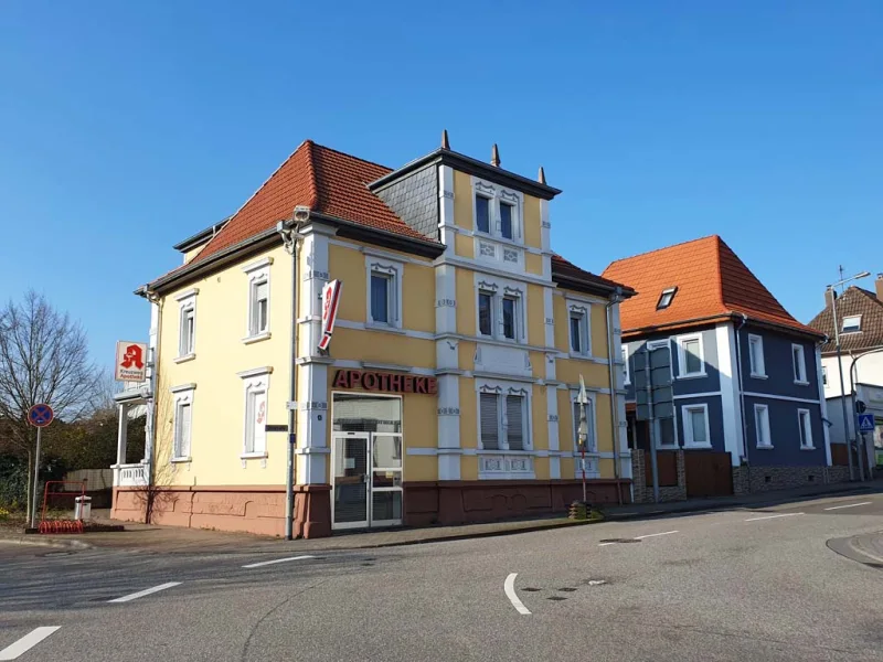 Frontansicht 1 - Haus kaufen in Ramstein-Miesenbach - Ramstein Zentrum, ehemalige Apotheke mit 2 Wohnungen 