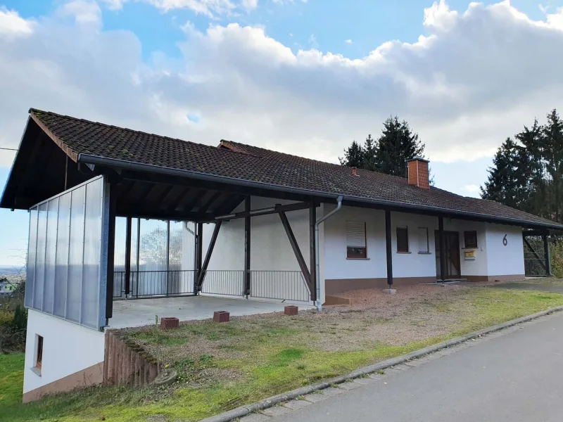 Ansicht 1 - Haus kaufen in Föckelberg - Wohnhaus mit traumhafter Fernsicht und hohem Erholungswert.  