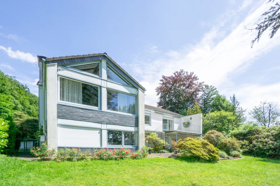 Rückansicht (1) - Haus kaufen in Remscheid - Architektenhaus auf phantastischem Sonnengrundstück in RS-Reinshagen