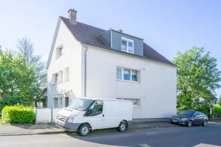 Außenansicht 1 - Haus kaufen in Remscheid - Vollvermietetes 6-Familienhaus in Remscheid-Reinshagen