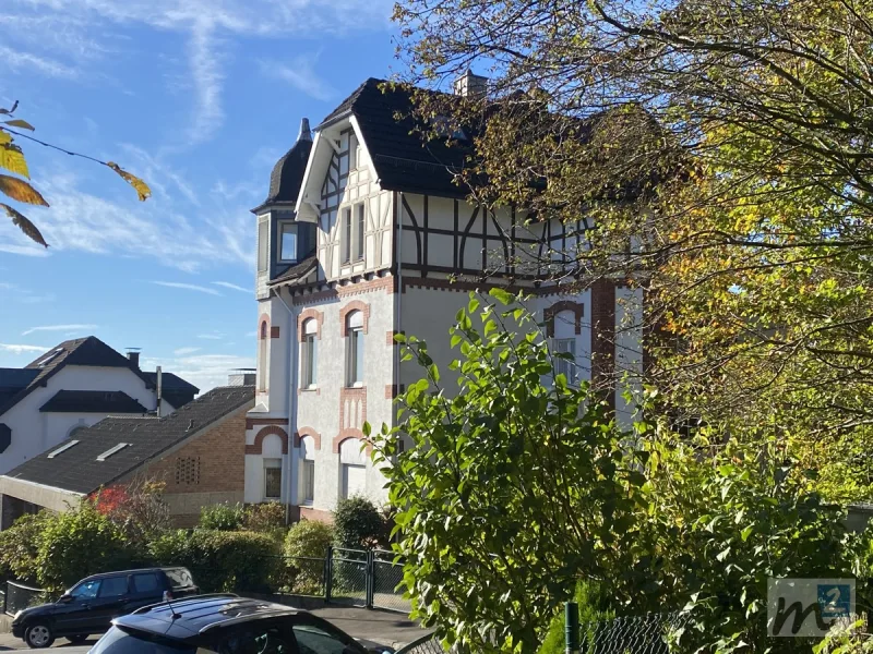 Außenansicht 1 - Wohnung kaufen in Remscheid - Wohnen in schöner Bergischer Villa