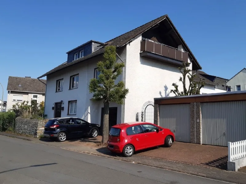 Frontansicht - Wohnung kaufen in Soest - Familiengerechte 99 m² Eigentumswohnung mit Doppelgarage 