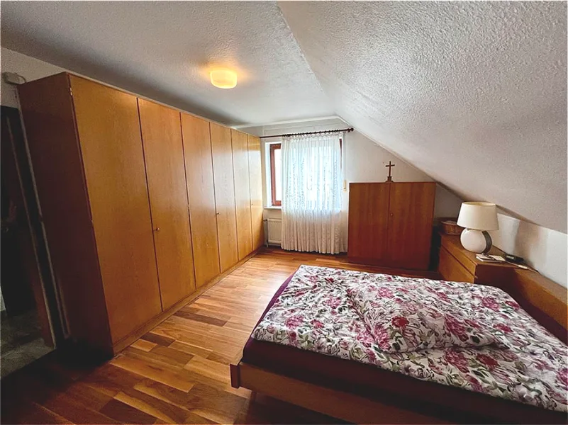 Schlafzimmer im DG