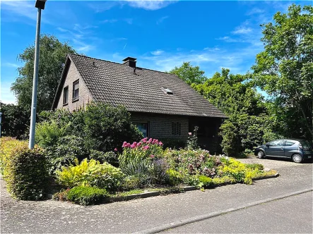 Außenansicht - Haus kaufen in Soest , Westf - Filetstück im Soester Westen!EFH auf einem traumhaften Grundstück in einer Toplage von Soest!