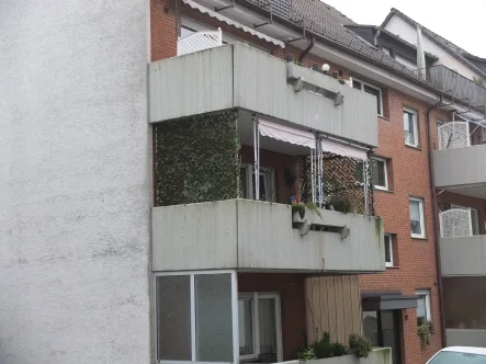 Balkon - Wohnung kaufen in Solingen - Vermietete 3-Zimmer-Eigentumswohnung mit Balkon und 1 Garage