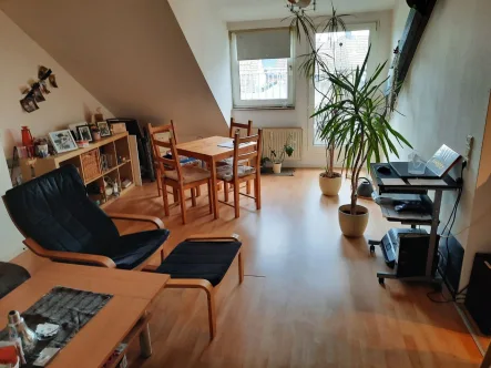  - Wohnung kaufen in Tönisvorst - Solide - Dachgeschosswohnung mit Terrasse gesucht ?