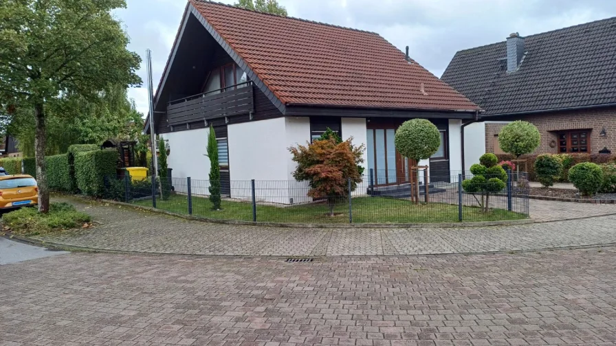  - Haus kaufen in Tönisvorst - Freistehendes Einfamilienhaus in ruhiger Lage !