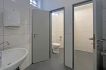renovierte Toilettenanlage
