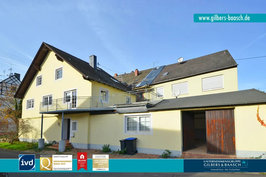 Schönes Wohnhaus in Minheim - Haus kaufen in Minheim - Minheim: Gepflegtes Wohnhaus mit Dachterrasse & Garage in schönem Zustand