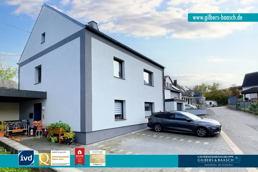 Modernisiertes Wohnhaus mit Top Anbindung - Haus kaufen in Longuich - Longuich-Kirsch: Modernes Wohnhaus mit großem Garten, Dachterrasse, Garagen