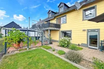 Garten mit Balkon & Terrasse