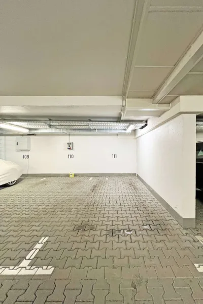 Tiefgaragenstellplatz