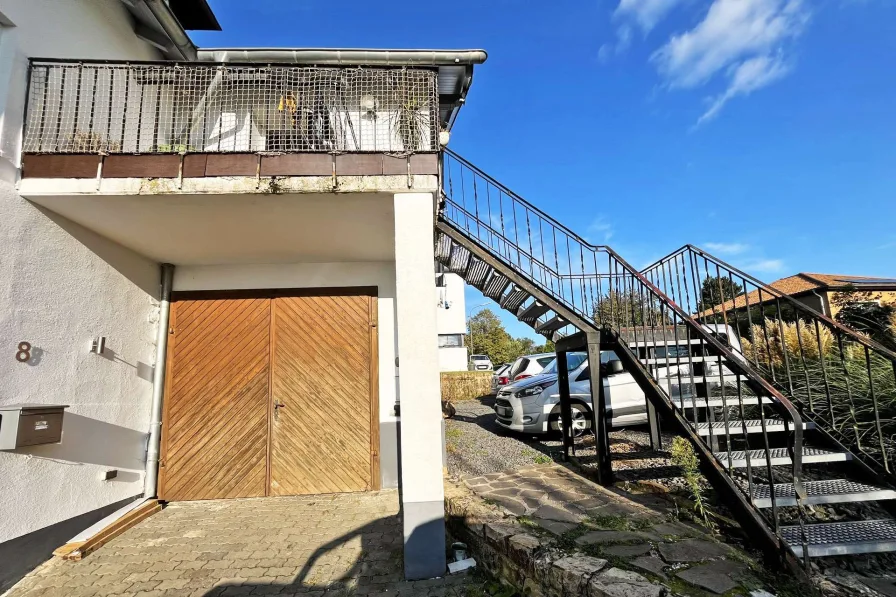 Garage und Zugang Wohnung 