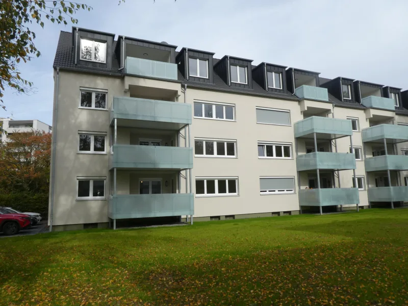 Ansicht 2 - Wohnung kaufen in Bonn - Neue Dachgeschosswohnung mit Flair im Energiesparhaus mit moderner Heiztechnik in Bonn  