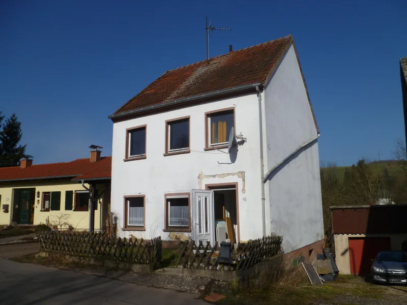 P1040125 - Haus kaufen in Zerf - Zerf – Achtung Handwerker -sanierungsbedürftiger Altbau mit Baugenehmigung für 2 Familienhaus 