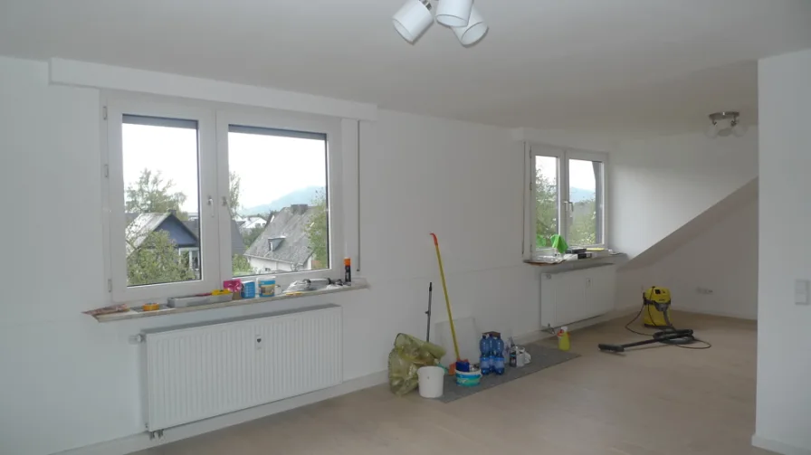 Wohnbereich - Wohnung mieten in Schweich - Erstbezug nach Sanierung - 4 Zimmerwohnung mit Balkon