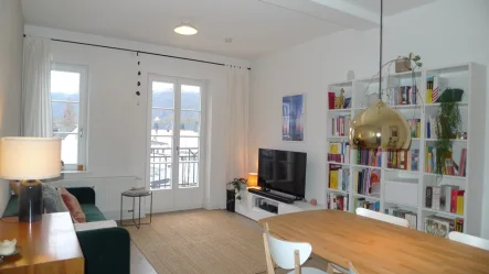 Wohnzimmer - Wohnung mieten in Trier - 2-Zimmer-Wohnung mit Balkon in Triers schönster Strasse