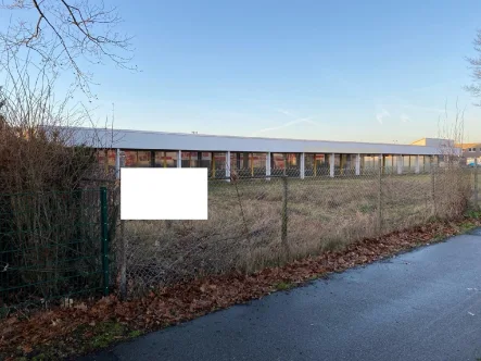 Strassenansicht - Halle/Lager/Produktion kaufen in Geldern - Top Lage an der Bundesstrasse in Geldern - Prima Gewerbeobjekt