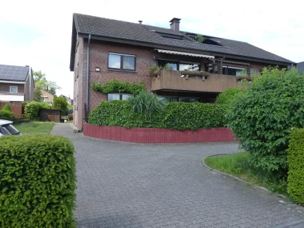 Frontansicht - Wohnung kaufen in Wesel - Moderne Dachgeschosswohnung in zentraler Lage in Wesel - Perfekt für Singles oder Paare!